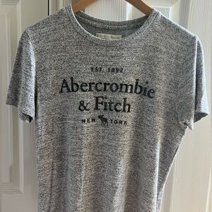 Soft grey tee; barely worn